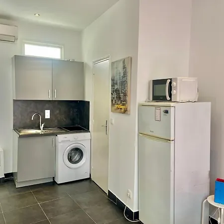 Juan 1 Yourhosthelper Apartman Antibes