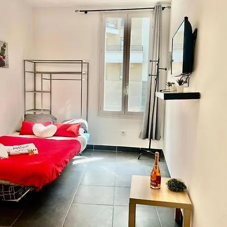 Juan 1 Yourhosthelper Apartmán Antibes